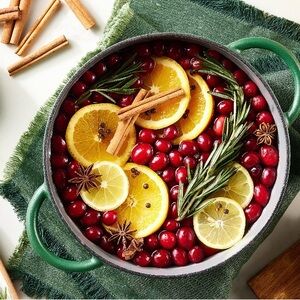 Green Pot with Fruit and Spices